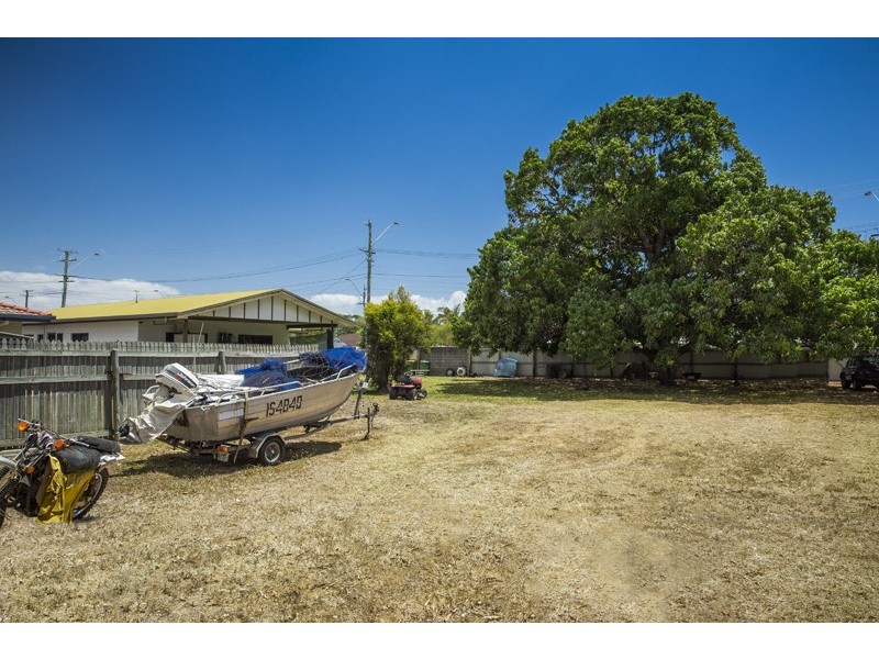 2 Mango Avenue, Mundingburra QLD 4812