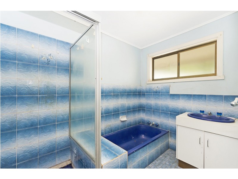 24 Gilliat Street, Wulguru QLD 4811