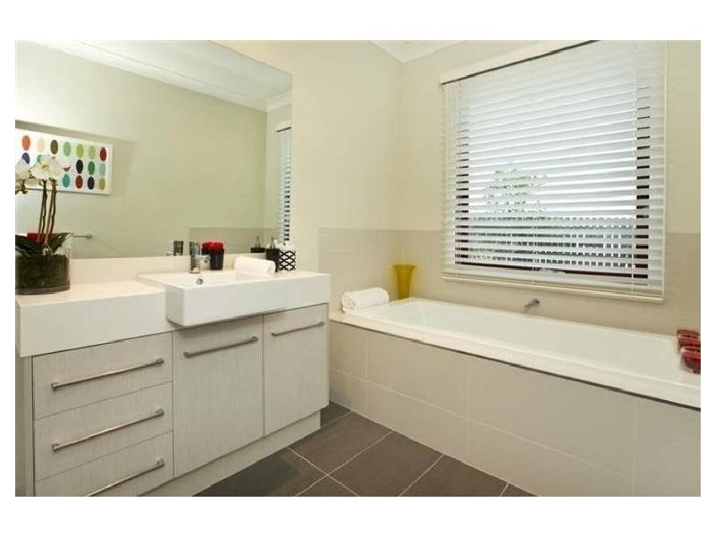 20 River Parks Boulevard, Kelso QLD 4815