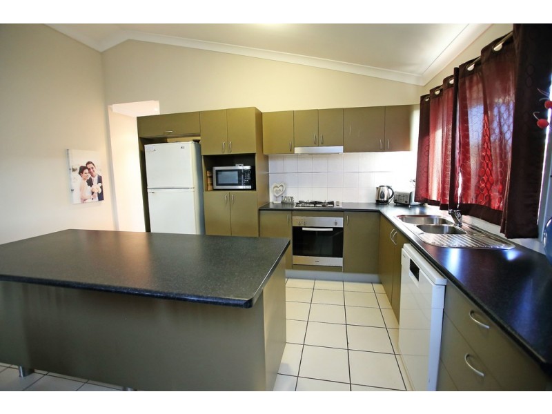 10 Langley Place, Kirwan QLD 4817