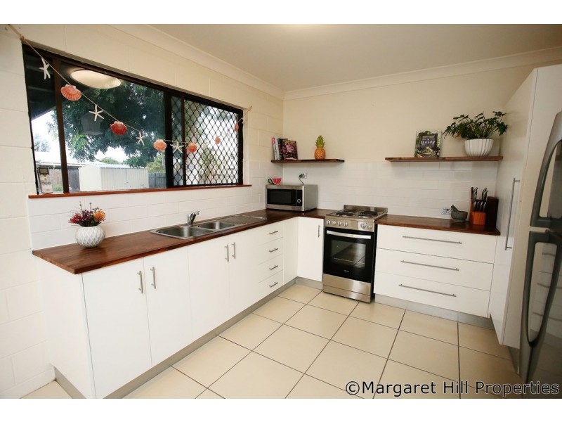 21 Whitsunday Drive, Kirwan QLD 4817