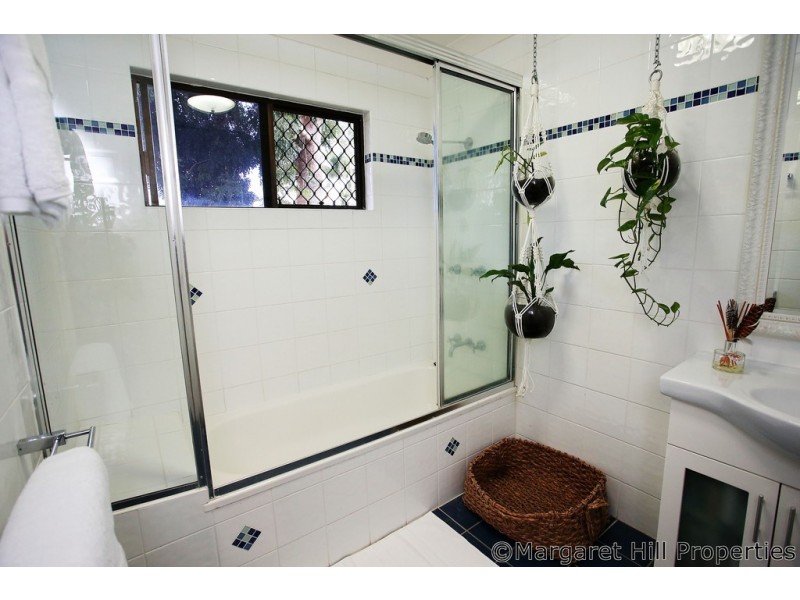 21 Whitsunday Drive, Kirwan QLD 4817