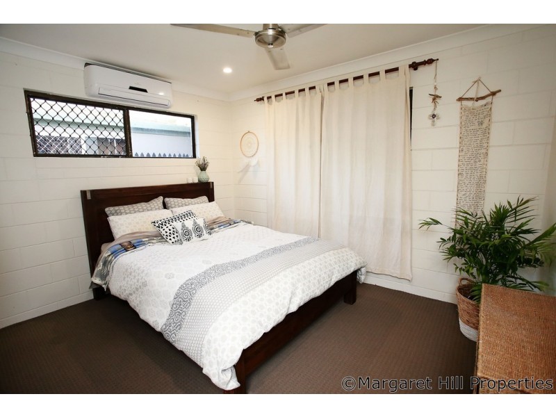 21 Whitsunday Drive, Kirwan QLD 4817