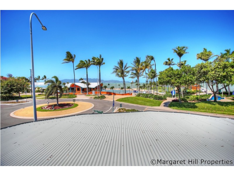 1/120 The Strand, North Ward QLD 4810