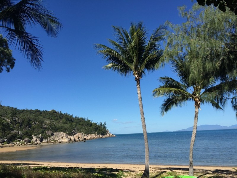 8 /11-19 Esplanade, Picnic Bay QLD 4819