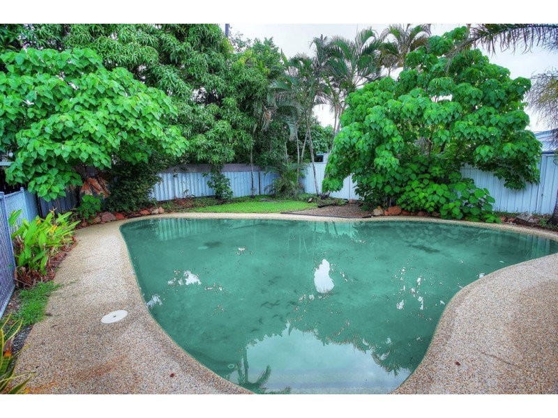 10 Weaver Street, Heatley QLD 4814