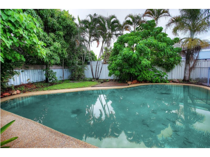 10 Weaver Street, Heatley QLD 4814