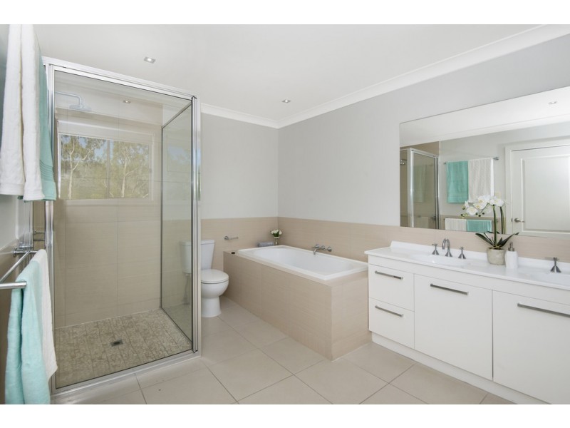 28 Peter Street, Kelso QLD 4815