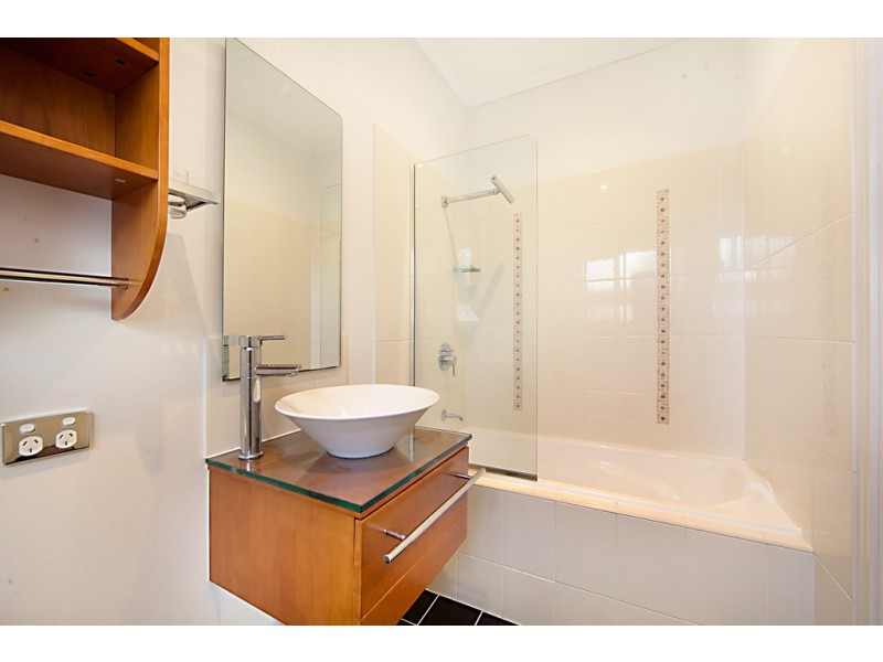 61/1 Burnda Street, Kirwan QLD 4817