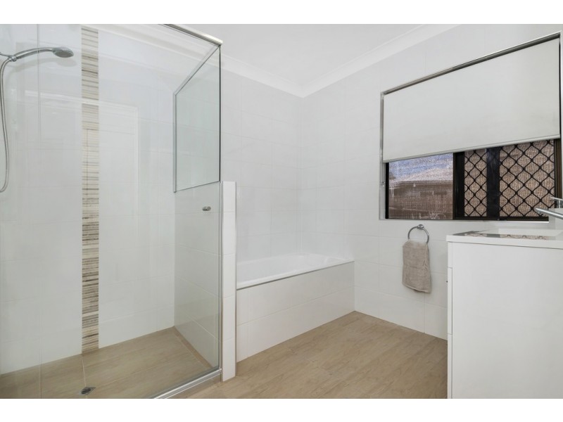 16 Cobham Crescent, Kirwan QLD 4817