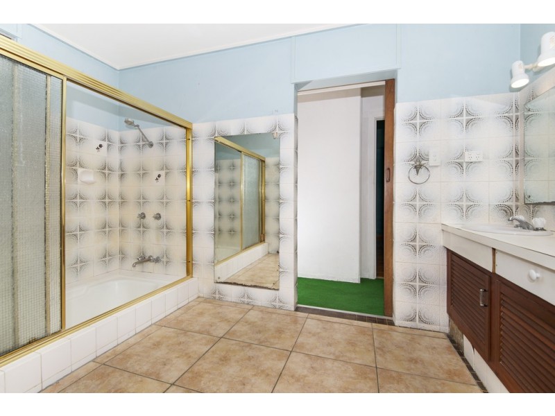 4 Lynd Street, Mundingburra QLD 4812