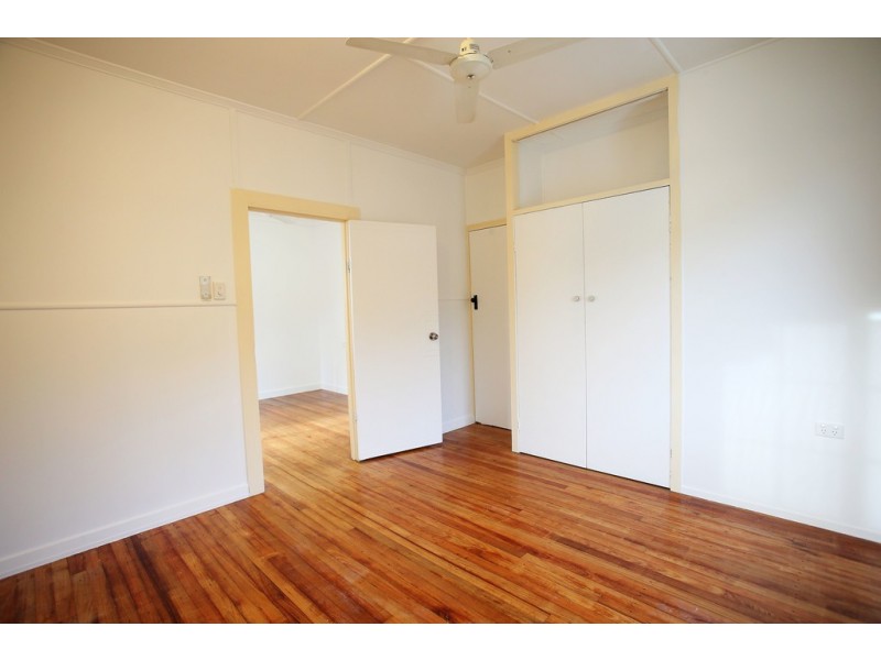 1 Cowley Street, West End QLD 4810