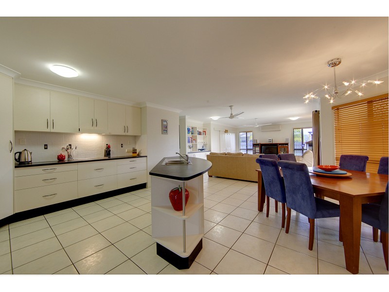 2 Sandplover Circuit, Bohle Plains QLD 4817