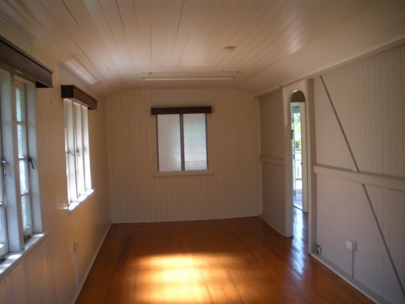 56 Cheyne Street, Pimlico QLD 4812