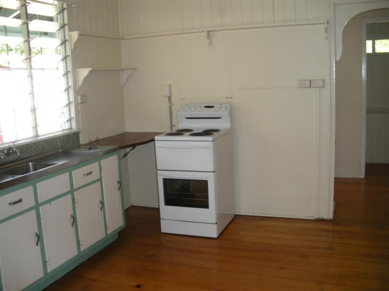 56 Cheyne Street, Pimlico QLD 4812