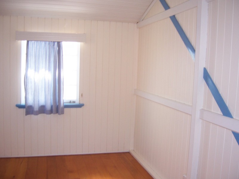 56 Cheyne Street, Pimlico QLD 4812