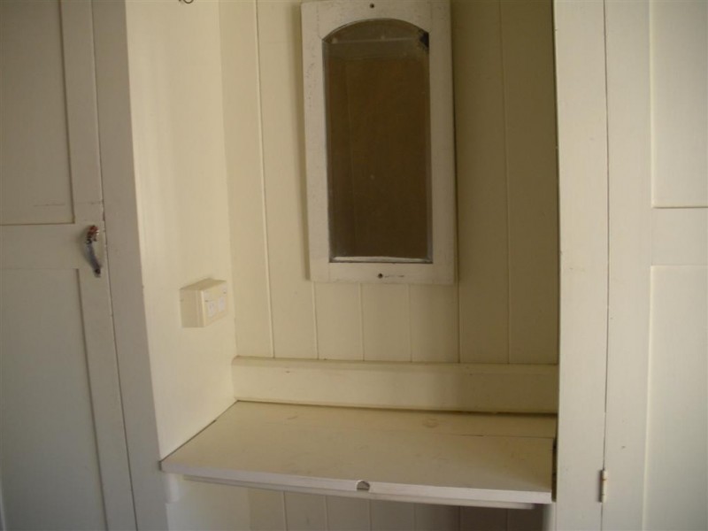 56 Cheyne Street, Pimlico QLD 4812