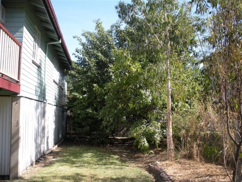 56 Cheyne Street, Pimlico QLD 4812