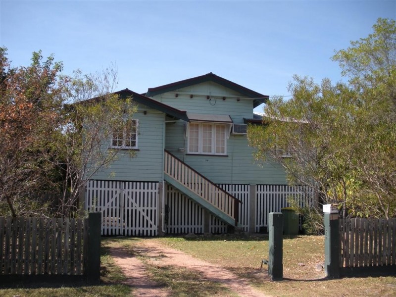 56 Cheyne Street, Pimlico QLD 4812