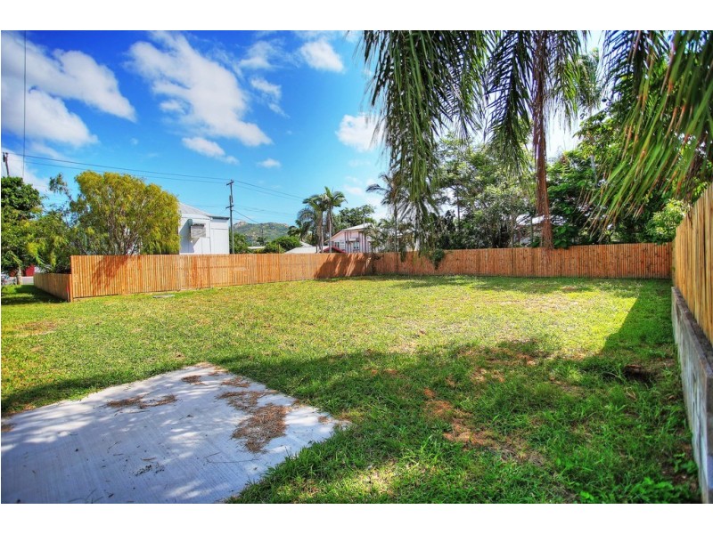 67 Ahearne Street, Hermit Park QLD 4812