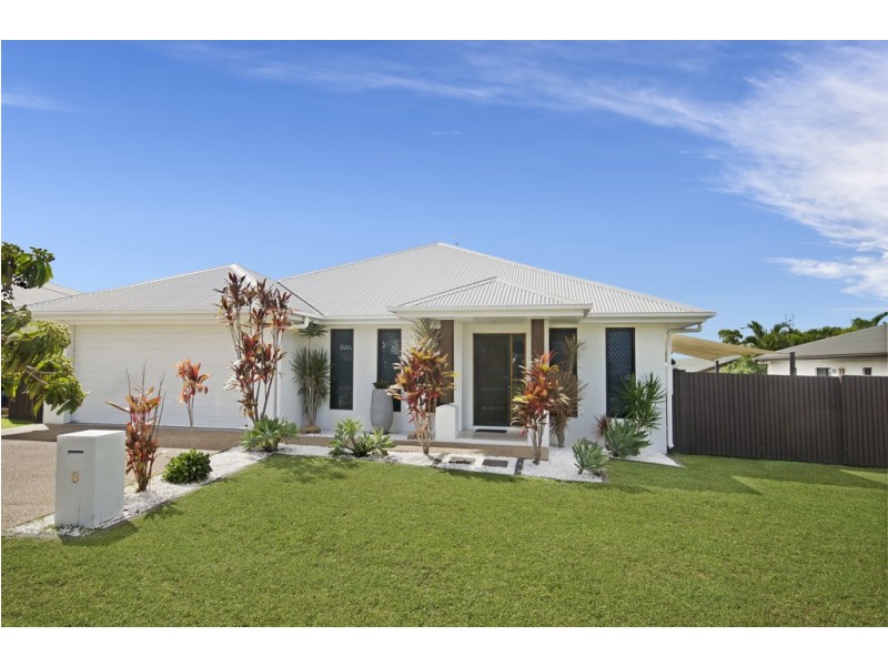 8 Hempel Street, Bushland Beach QLD 4818