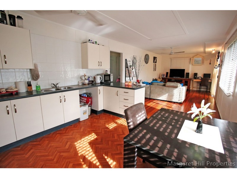 221 Hugh Street, Currajong QLD 4812