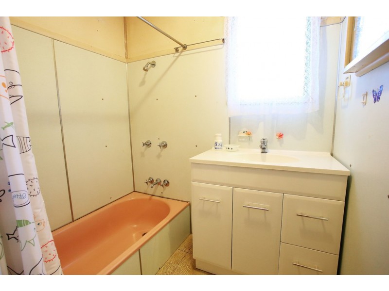 321 Charles Street, Heatley QLD 4814