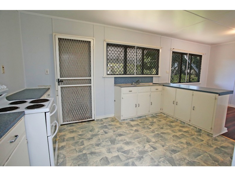 12 Nyora Street, Currajong QLD 4812