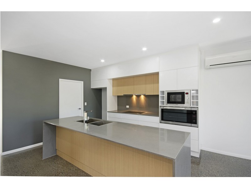 29 Hubert Street, South Townsville QLD 4810