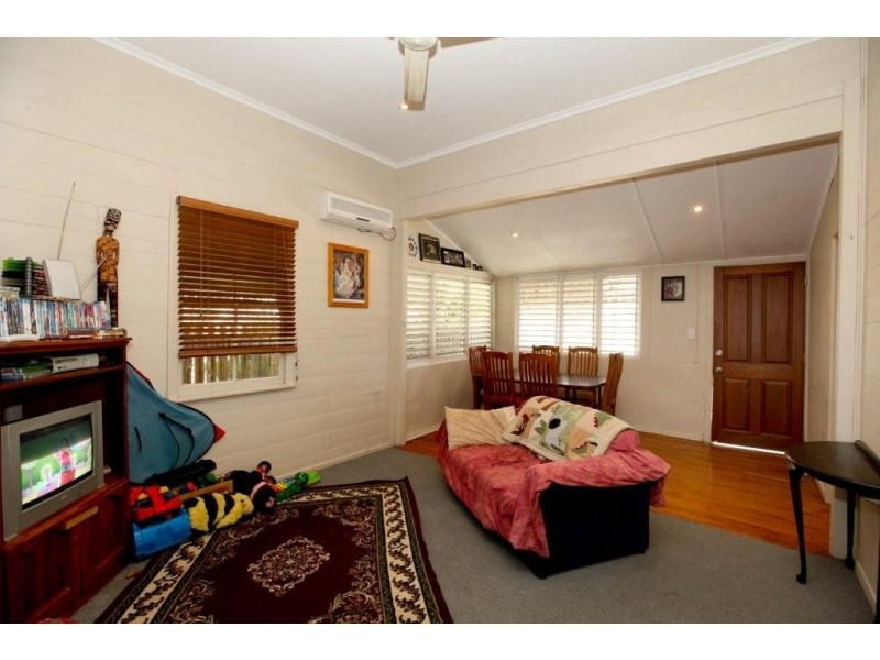 59 Perkins Street, South Townsville QLD 4810