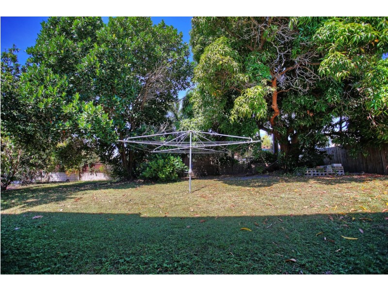 11 Karanya Street, Mount Louisa QLD 4814