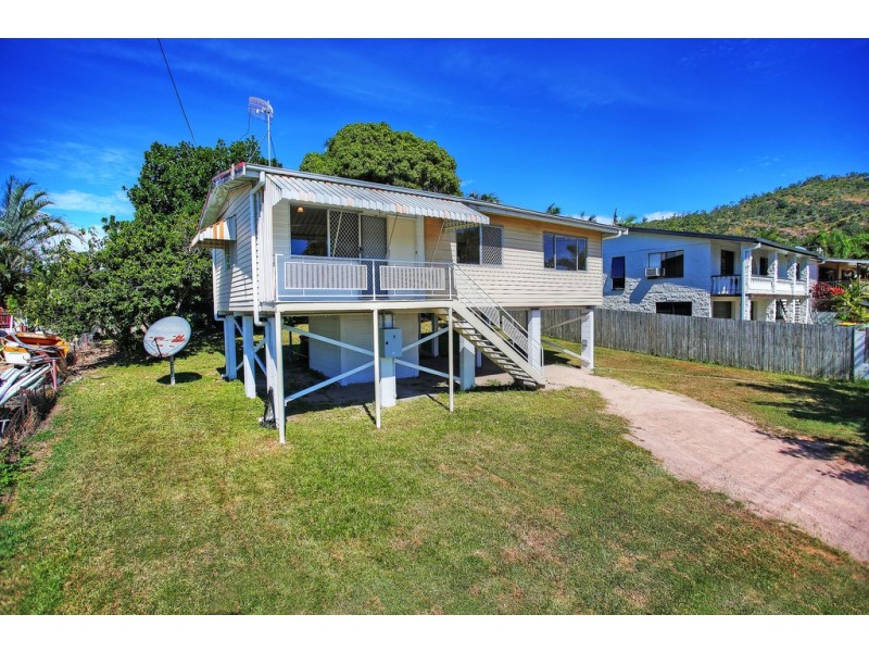 11 Karanya Street, Mount Louisa QLD 4814