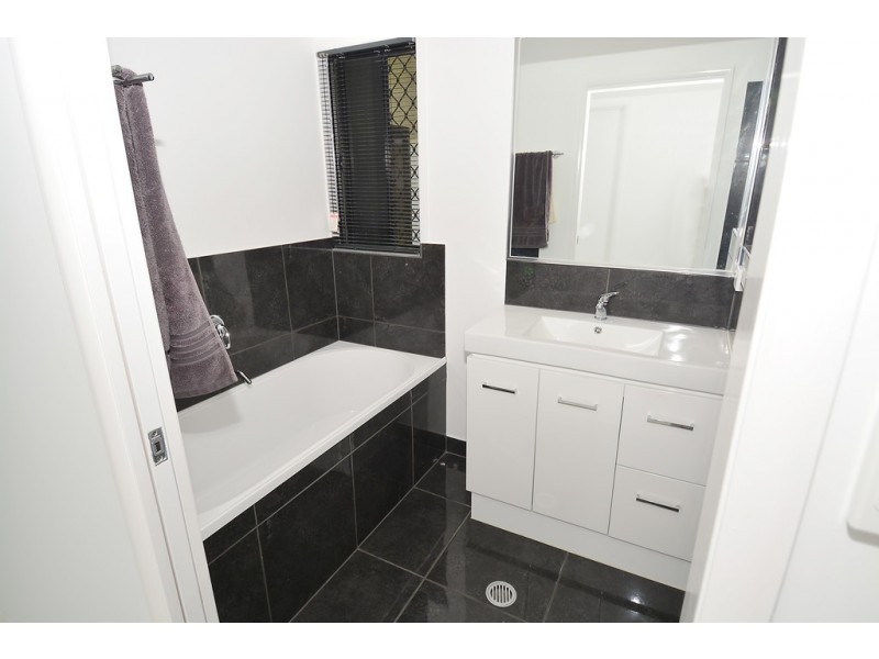 62 Griffey Street, Burdell QLD 4818