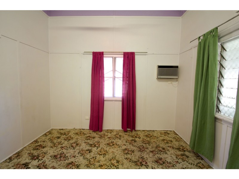 12 Sixth Avenue, South Townsville QLD 4810