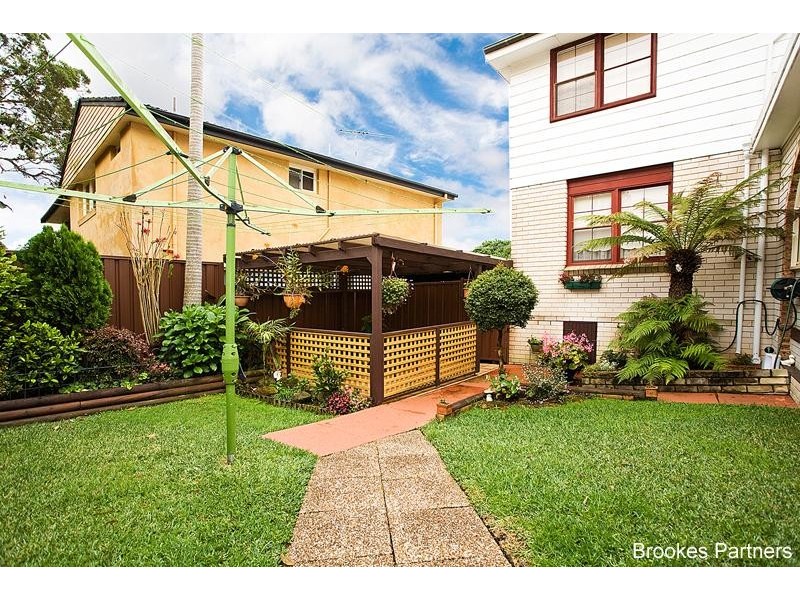 19 Fairway Avenue, Mortdale NSW 2223