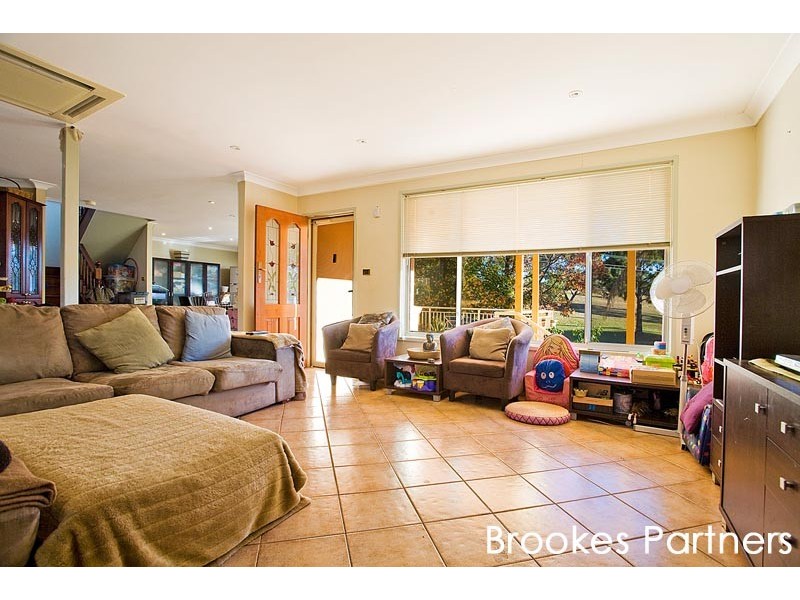 14 Binalong Avenue, Georges Hall NSW 2198