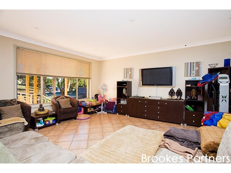 14 Binalong Avenue, Georges Hall NSW 2198