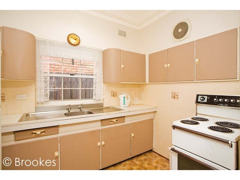 18 Currawang Street, Carss Park NSW 2221