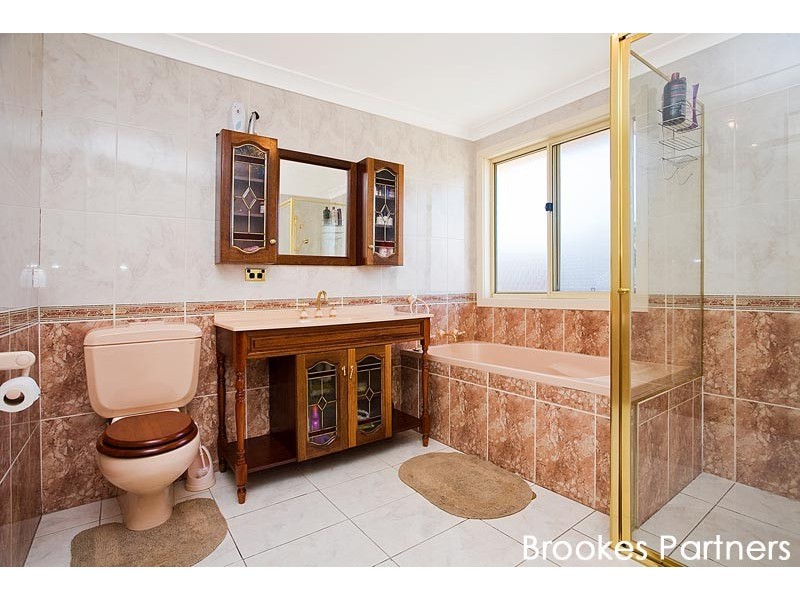 14 Binalong Avenue, Georges Hall NSW 2198