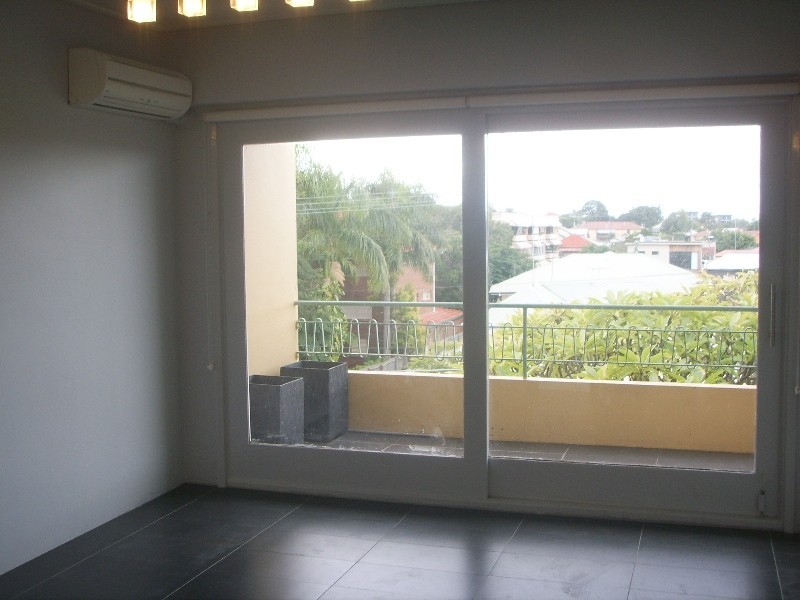 9/66 Merthyr Road, New Farm QLD 4005