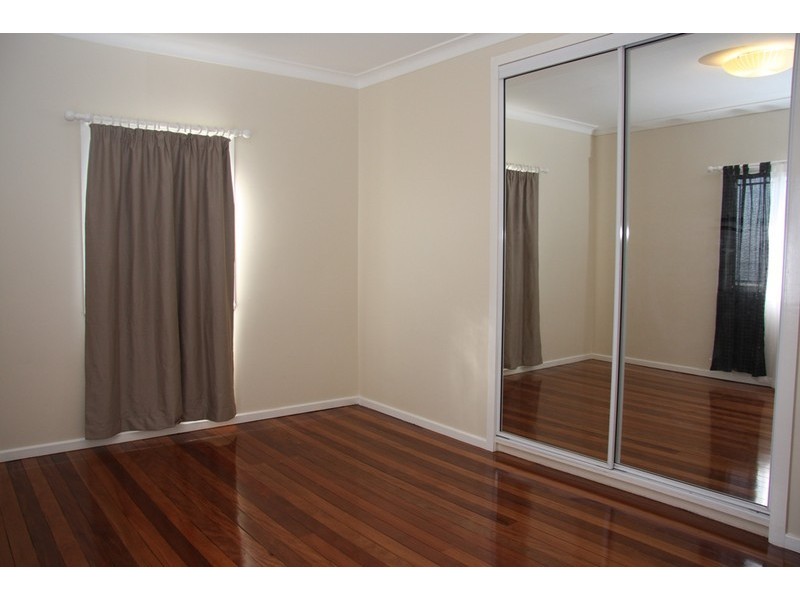 111 Watson Street, Camp Hill QLD 4152