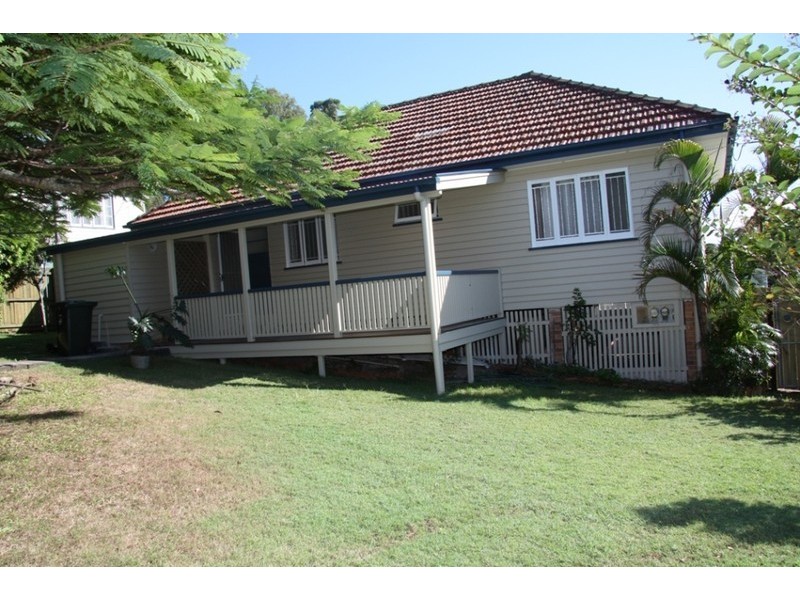 111 Watson Street, Camp Hill QLD 4152