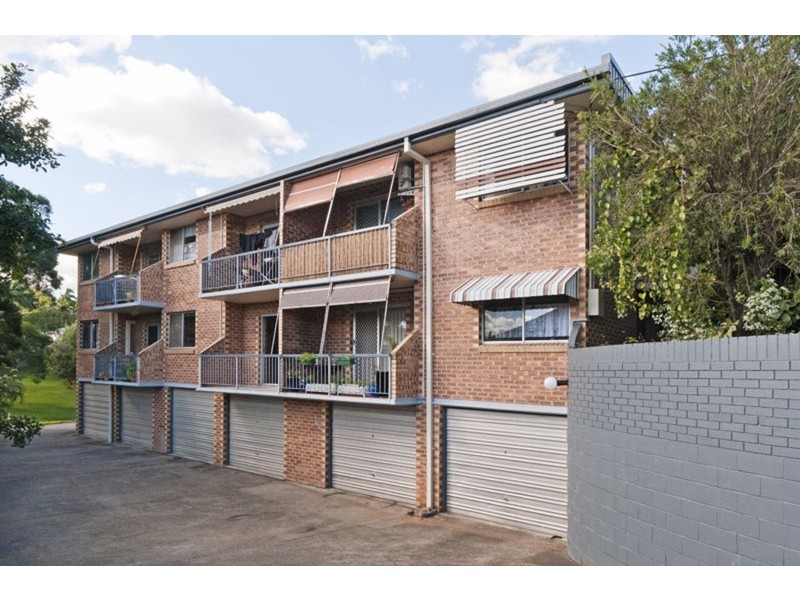 2/92 Bovelles Street, Camp Hill QLD 4152