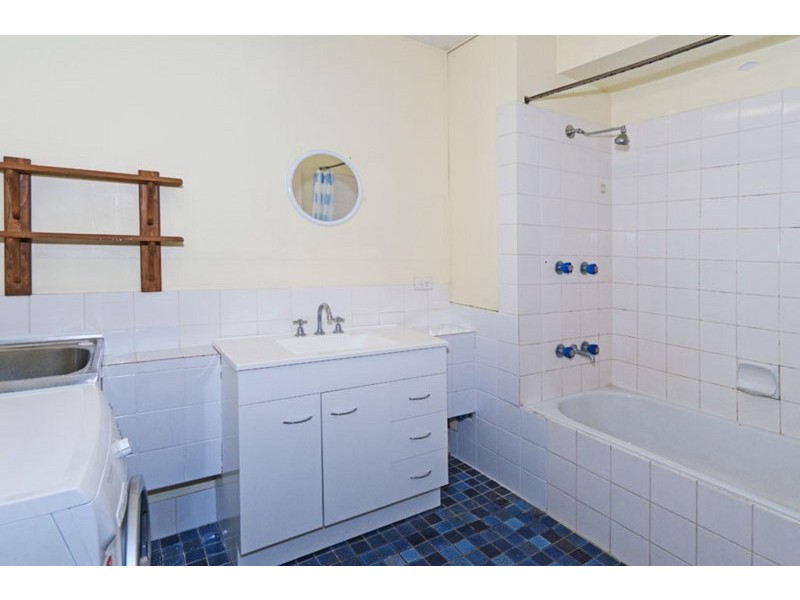 2/92 Bovelles Street, Camp Hill QLD 4152