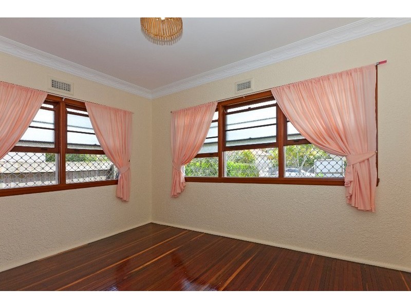 37 Adelaide Street, Carina QLD 4152