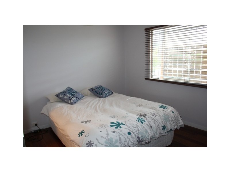 27 Arrol Street, Camp Hill QLD 4152