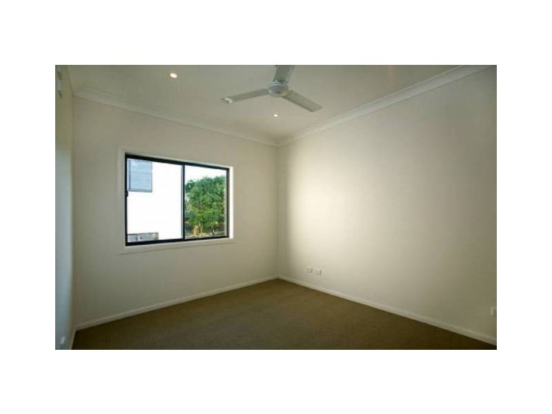 1,2,4and5/58 Moore Street, Morningside QLD 4170