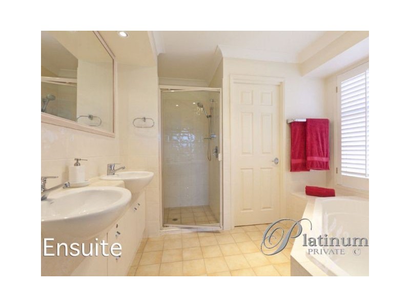 52 Flametree Crescent, Carindale QLD 4152