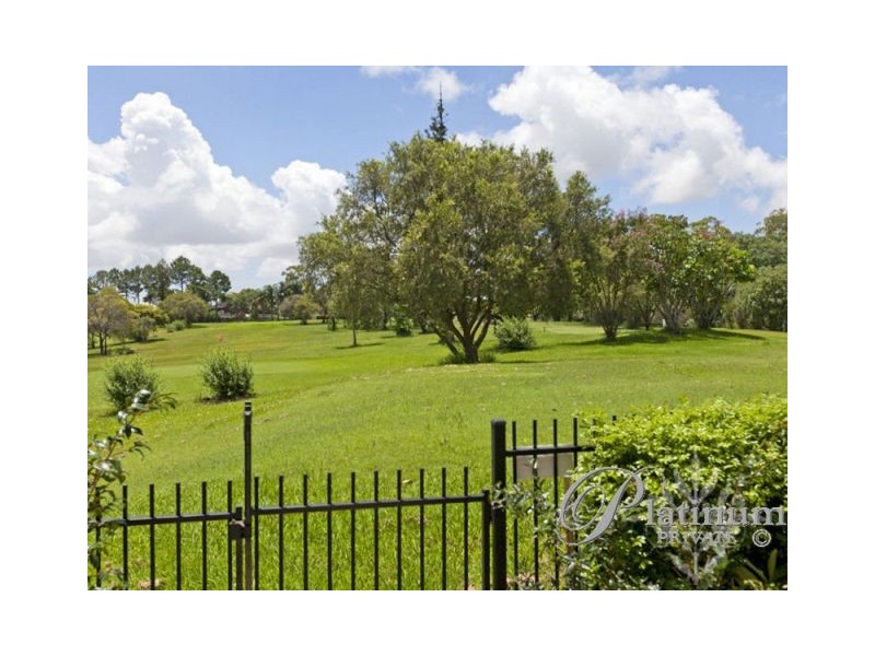 52 Flametree Crescent, Carindale QLD 4152