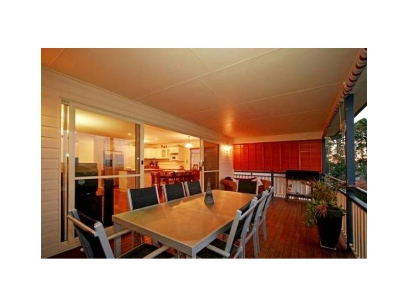 537 Tingal Road, Wynnum QLD 4178